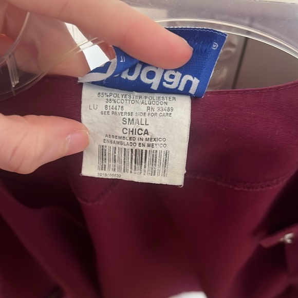 Burgundy scrub jacket! - Picture 9 of 9